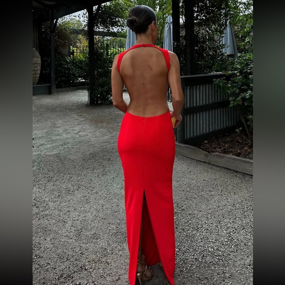 EFFIE KATS VALENCIA GOWN - CHERRY OPEN BACK NEVER WORN WITH TAGS STILL ON